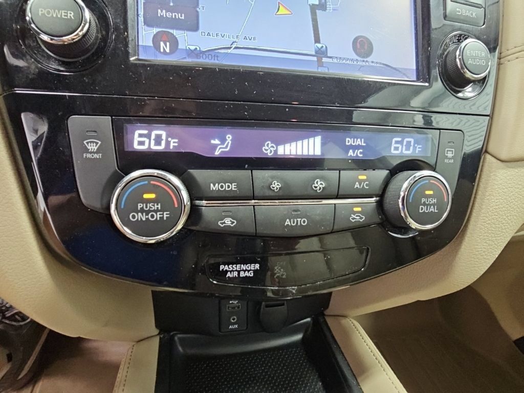 Used 2017 Nissan Rogue SL w/ SL Premium Package FWD image 19