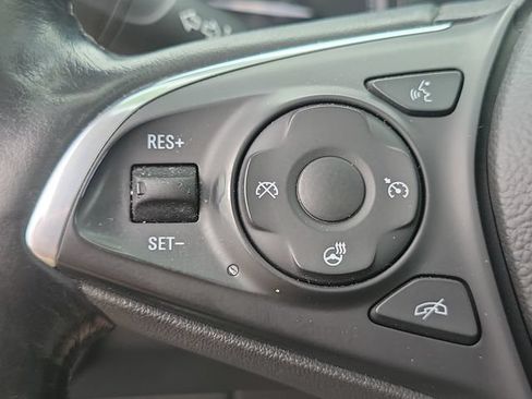 Used 2020 Buick Envision Essence FWD image 12
