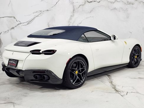 Used 2025 Ferrari Roma Spider RWD image 11
