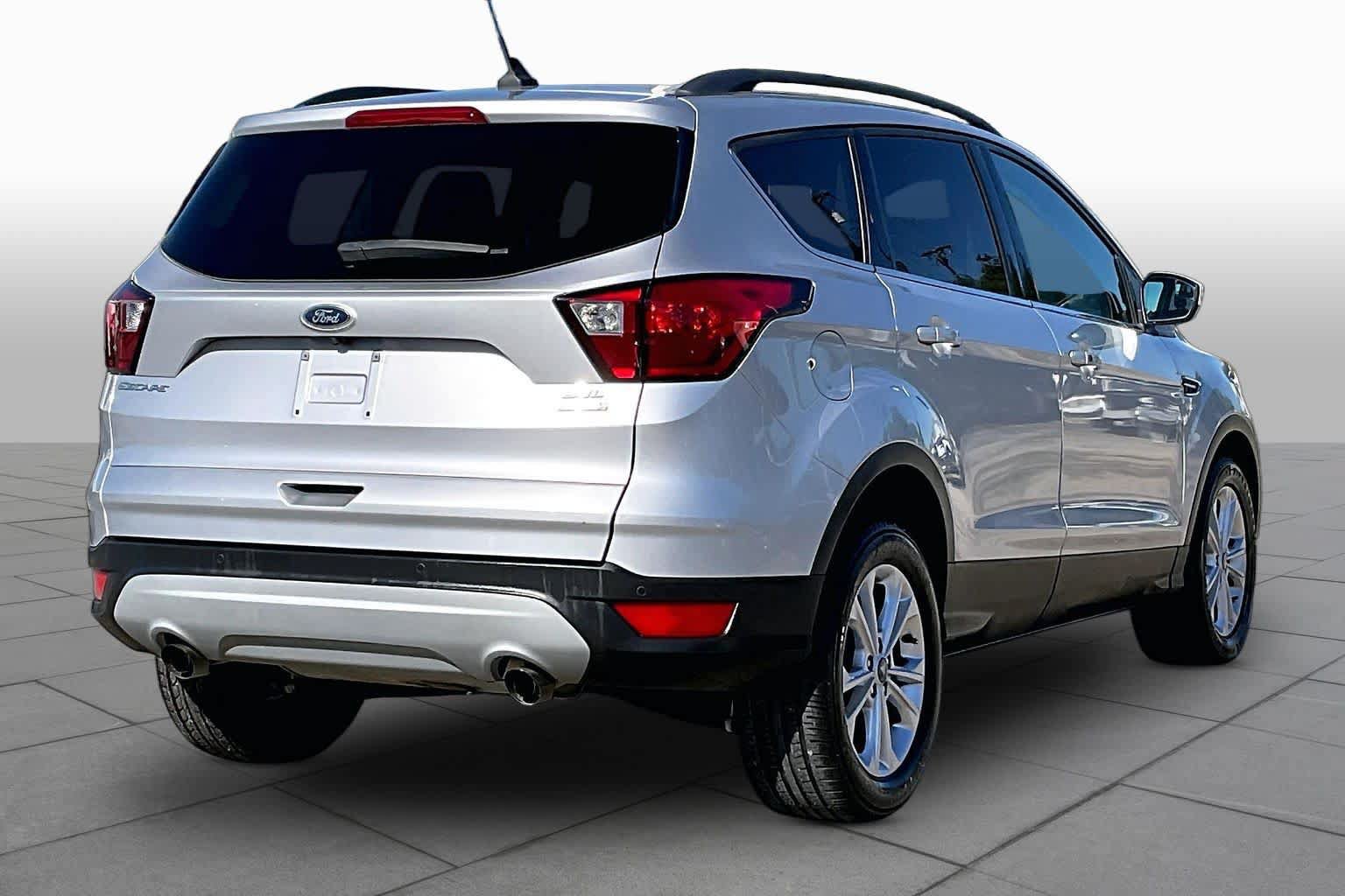 Used 2019 Ford Escape SEL FWD image 13