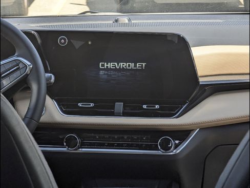 New 2026 Chevrolet Equinox ACTIV w/ LPO, Floor Liner Package AWD/4WD image 22