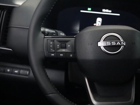 New 2026 Nissan Pathfinder SL w/ SL Premium Package image 9