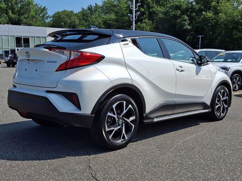 Used 2019 Toyota C-HR Limited FWD image 6