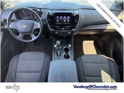 Certified 2022 Chevrolet Traverse LT FWD image 9