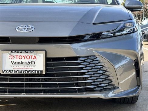 New 2026 Toyota Camry XLE image 9