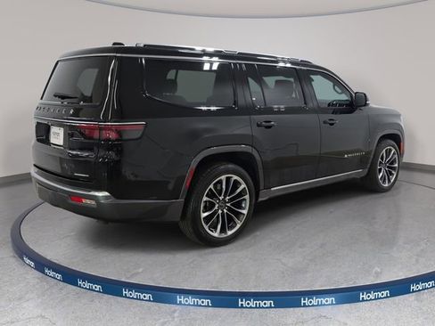 Used 2022 Jeep Wagoneer Series III w/ Premium Group I AWD/4WD image 6