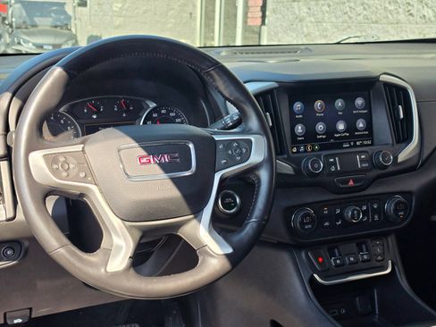 Used 2019 GMC Terrain SLT w/ Preferred Package AWD/4WD image 9