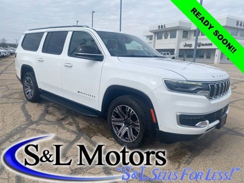 Certified 2024 Jeep Wagoneer L Series II w/ Flexible Seating Group image 1