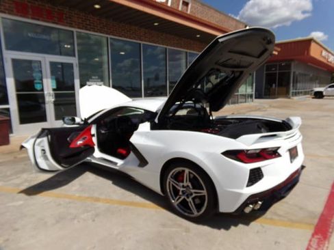 Used 2022 Chevrolet Corvette Stingray Preferred Cpe w/ Z51 Performance Package RWD image 14