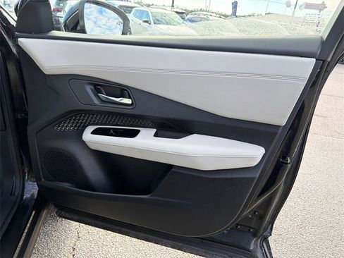 Used 2023 Nissan Ariya FWD image 14