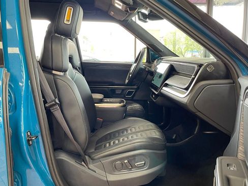 Used 2022 Rivian R1T Adventure image 27