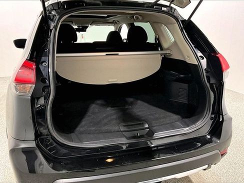 Used 2020 Nissan Rogue SL image 39