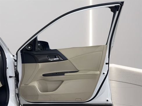 Used 2014 Honda Accord EX-L image 12