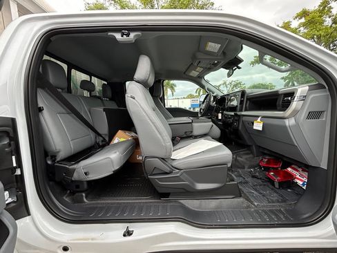 New 2026 Ford F550 4x4 SuperCab Super Duty image 25