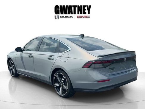 Used 2024 Honda Accord Sport image 7