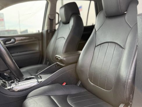 Used 2017 Buick Enclave Premium image 11