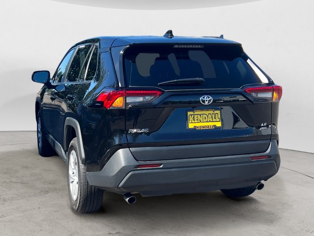 Used 2025 Toyota RAV4 LE AWD/4WD image 7