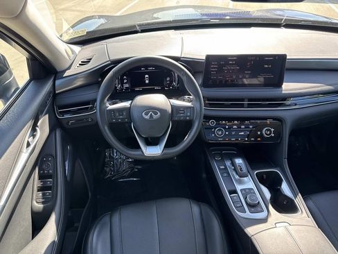 Certified 2025 INFINITI QX60 Luxe image 9