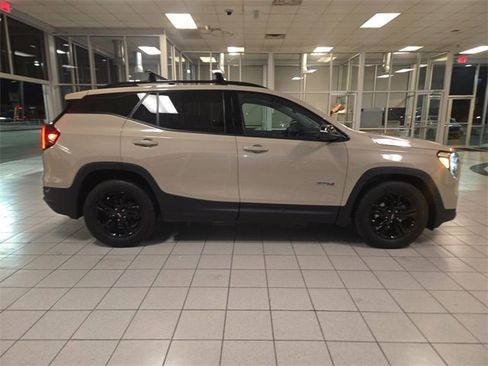 Used 2022 GMC Terrain AT4 w/ Infotainment Package II image 9
