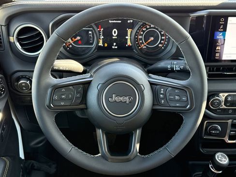 New 2026 Jeep Gladiator Sport AWD/4WD image 15