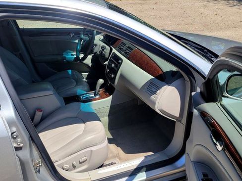 Used 2011 Buick Lucerne CXL image 12