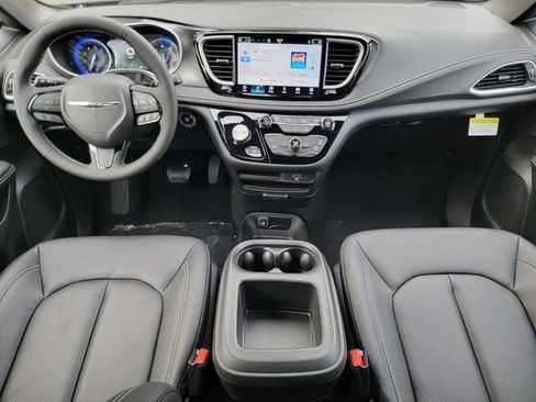 New 2026 Chrysler Pacifica Select w/ S Appearance Package AWD/4WD image 26