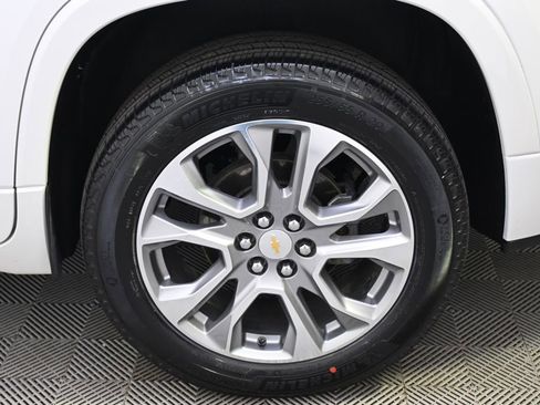 Used 2018 Chevrolet Traverse Premier w/ LPO, Floor Liner Package AWD/4WD image 20