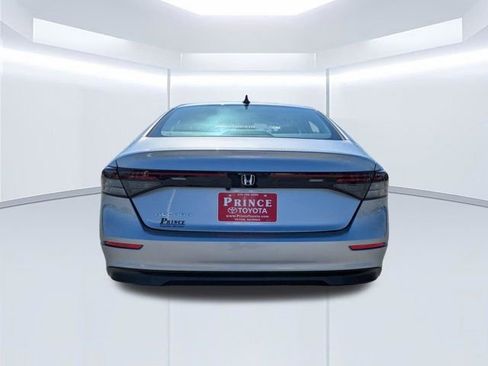 Used 2025 Honda Accord SE image 5