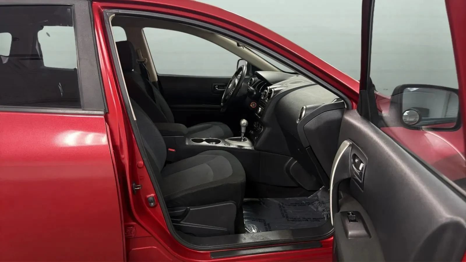 Used 2013 Nissan Rogue S FWD image 20