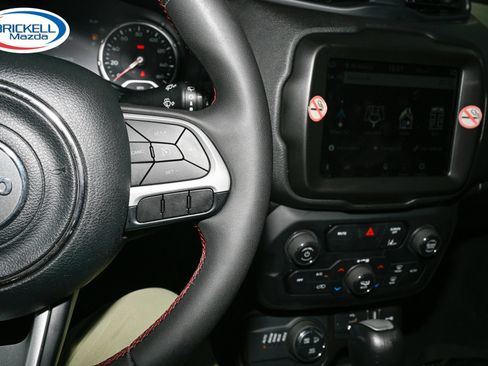 Used 2023 Jeep Renegade Trailhawk AWD/4WD image 28