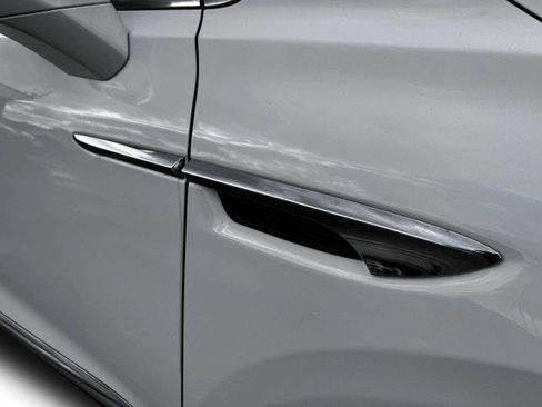 Used 2019 Buick Enclave Essence image 10