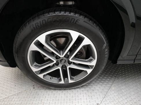 Used 2025 Audi Q5 Premium w/ Convenience Package AWD/4WD image 28