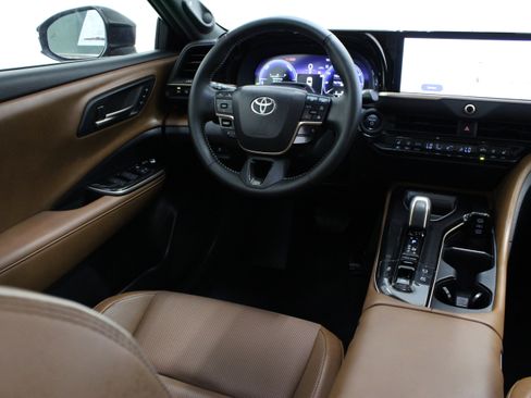 Certified 2025 Toyota Crown Signia w/ Advanced Technology Package AWD/4WD image 33