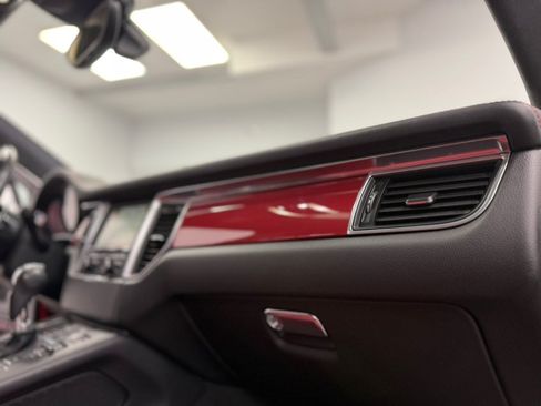 Used 2015 Porsche Macan Turbo w/ Premium Package Plus AWD/4WD image 57