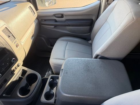 Used 2012 Nissan NV 2500 SV w/ Technology Pkg image 21