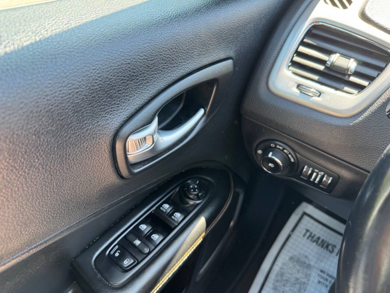 Used 2019 Jeep Compass Latitude AWD/4WD image 52