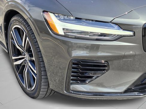 Used 2022 Volvo S60 T8 R-Design Expression w/ Premium Package AWD/4WD image 33
