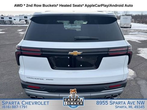 Used 2025 Chevrolet Traverse LT image 4