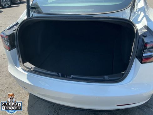 Used 2022 Tesla Model 3 RWD image 8