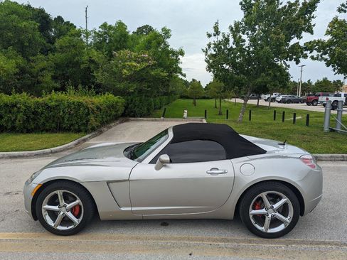 Used 2007 Saturn Sky Red Line image 3