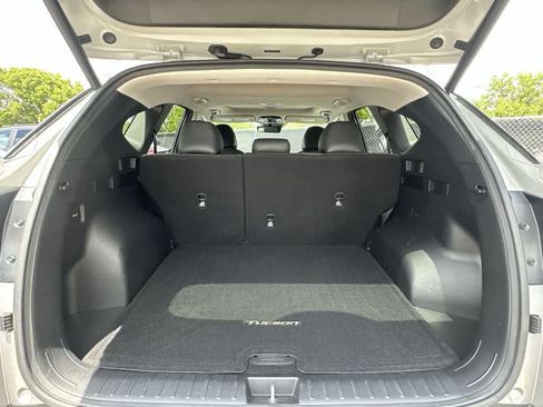 Used 2023 Hyundai Tucson SEL w/ Convenience Package FWD image 12