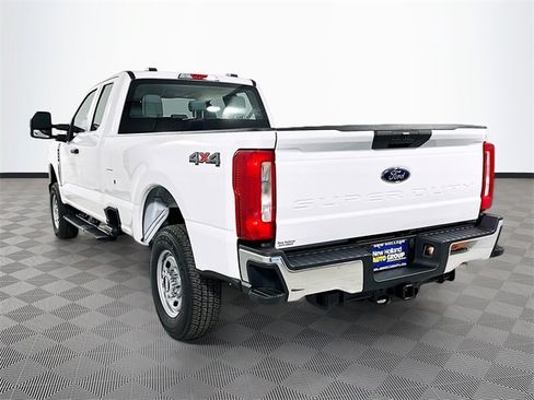 New 2026 Ford F250 XL w/ XL Chrome Package image 21