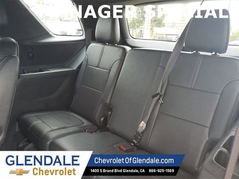 Used 2022 Chevrolet Traverse RS image 15