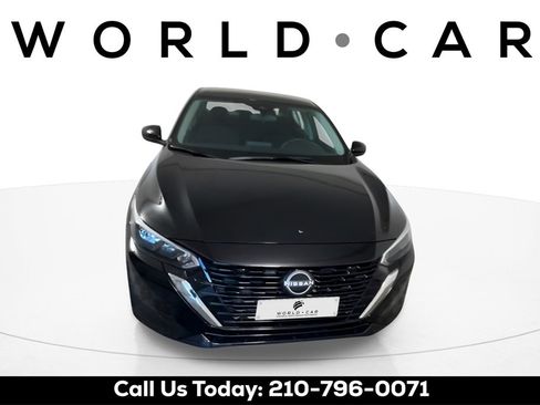 Used 2025 Nissan Sentra S image 3