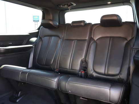 Used 2022 Jeep Wagoneer Series III w/ Premium Group I image 33