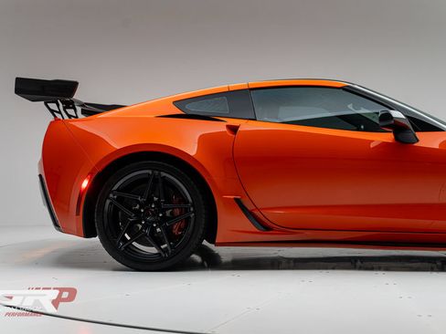 Used 2019 Chevrolet Corvette ZR1 RWD image 15