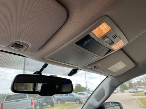 Used 2017 Toyota Tacoma SR5 w/ Tow Package image 25