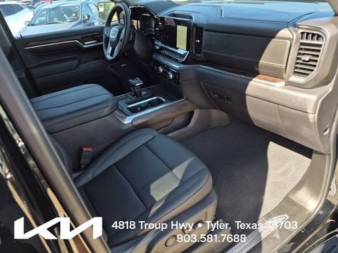 Used 2024 GMC Sierra 1500 SLT w/ SLT Premium Package AWD/4WD image 12