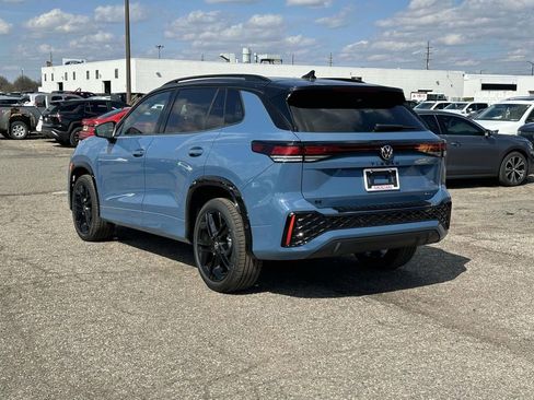 New 2026 Volkswagen Tiguan SE R-Line AWD/4WD image 3