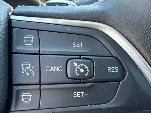 Used 2024 Jeep Grand Cherokee Limited 4xe AWD/4WD image 17